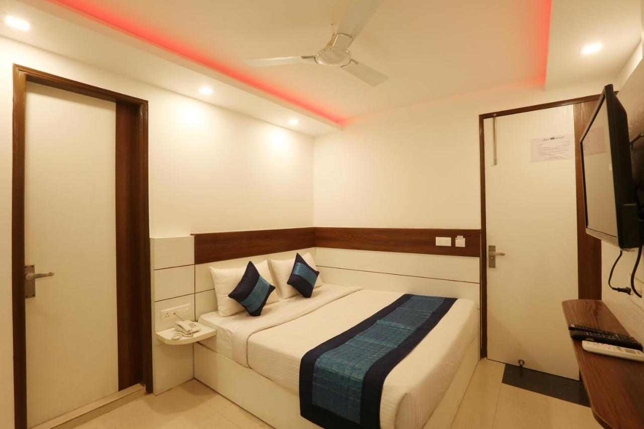 Hotel Ark Wood New Delhi Ngoại thất bức ảnh
