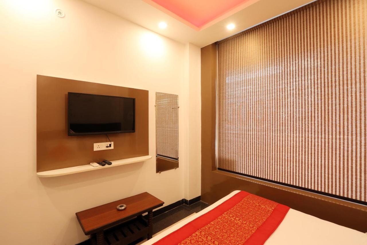 Hotel Ark Wood New Delhi Ngoại thất bức ảnh