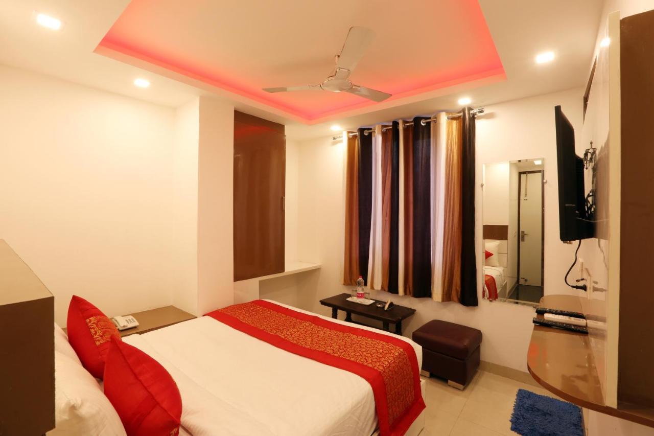 Hotel Ark Wood New Delhi Ngoại thất bức ảnh