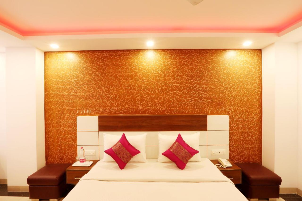 Hotel Ark Wood New Delhi Ngoại thất bức ảnh