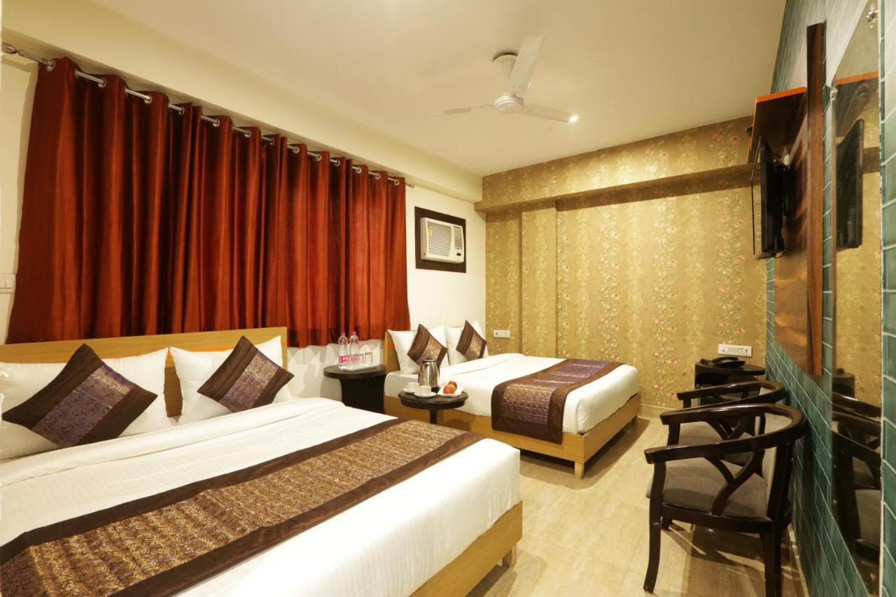 Hotel Ark Wood New Delhi Ngoại thất bức ảnh